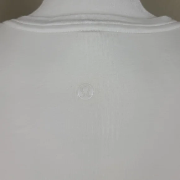 Lululemon high low t-shirt Size 4 white and green cactus short sleeve v-neckline - Picture 10 of 12